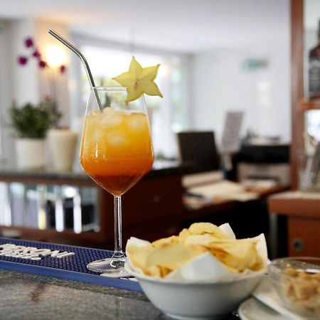 Hotel Alfa Anche In All Inclusive Римини Екстериор снимка