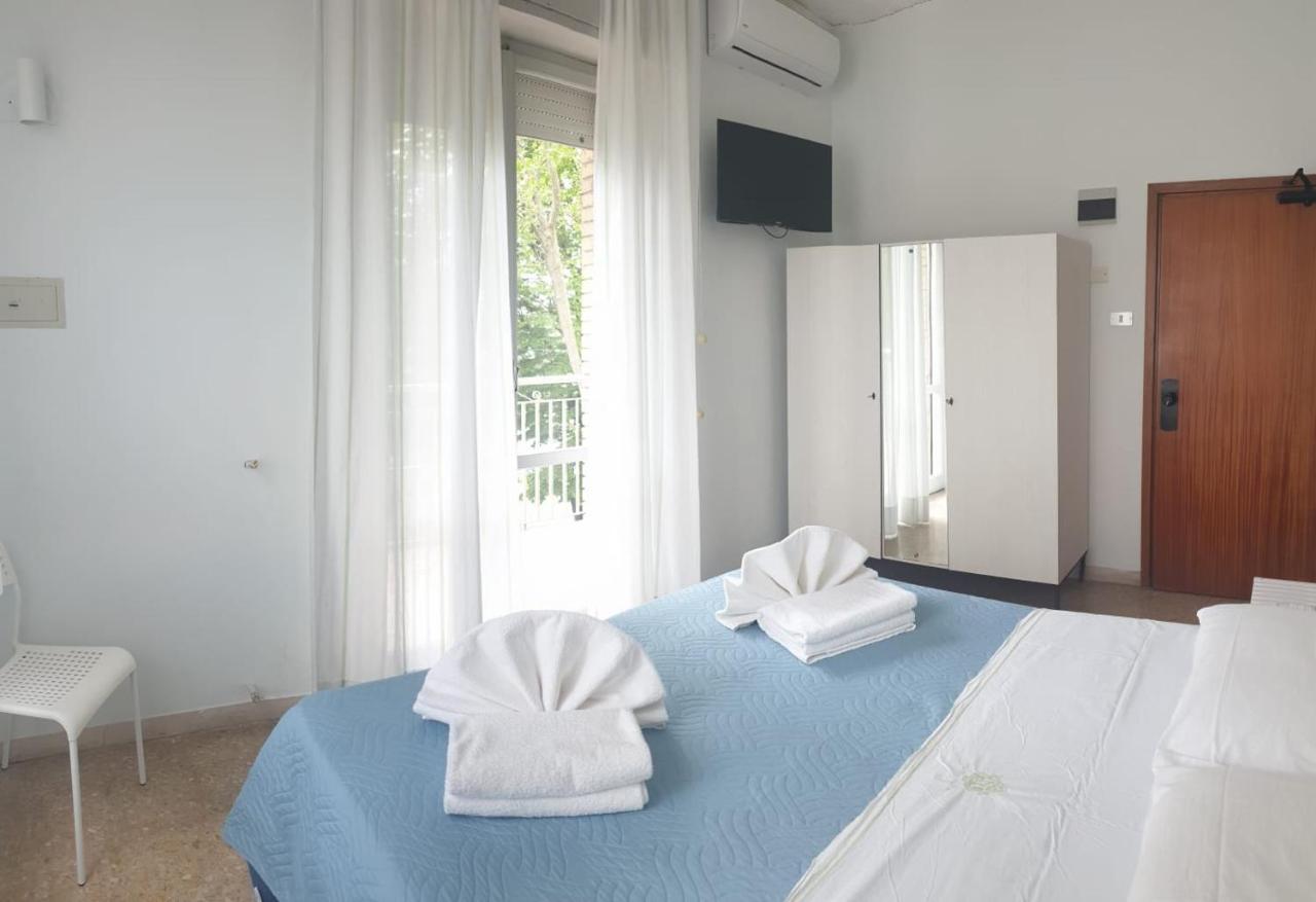 Hotel Alfa Anche In All Inclusive Римини Екстериор снимка