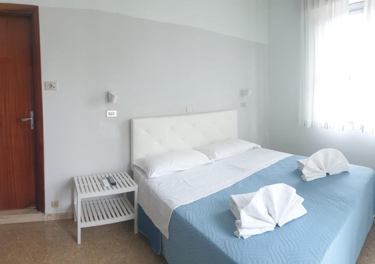 Hotel Alfa Anche In All Inclusive Римини Екстериор снимка