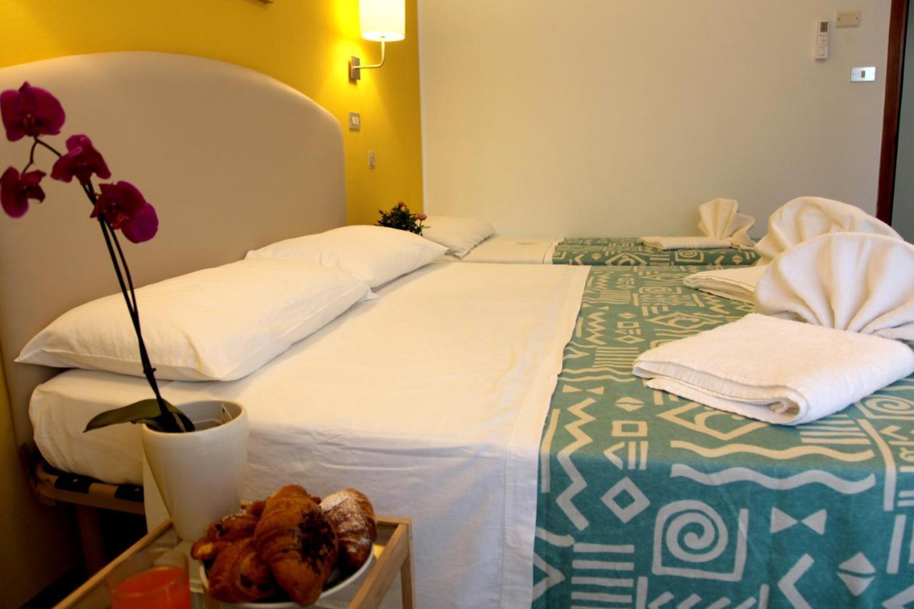 Hotel Alfa Anche In All Inclusive Римини Екстериор снимка