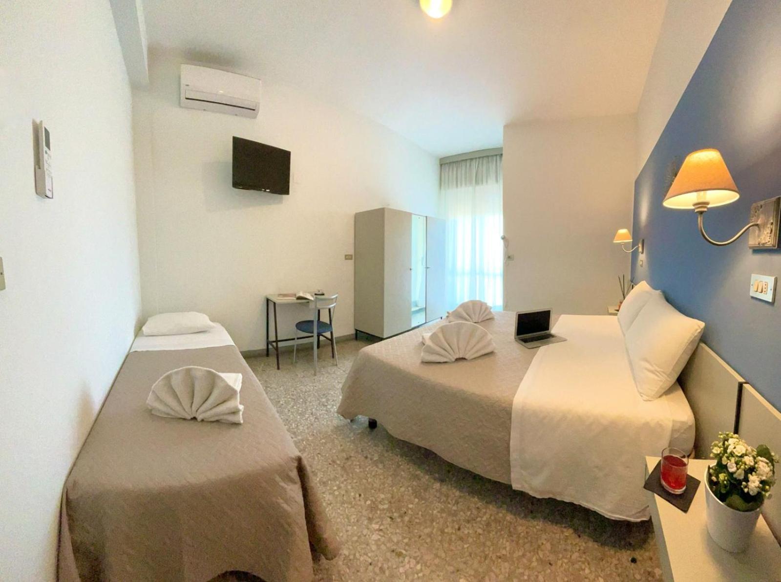 Hotel Alfa Anche In All Inclusive Римини Екстериор снимка