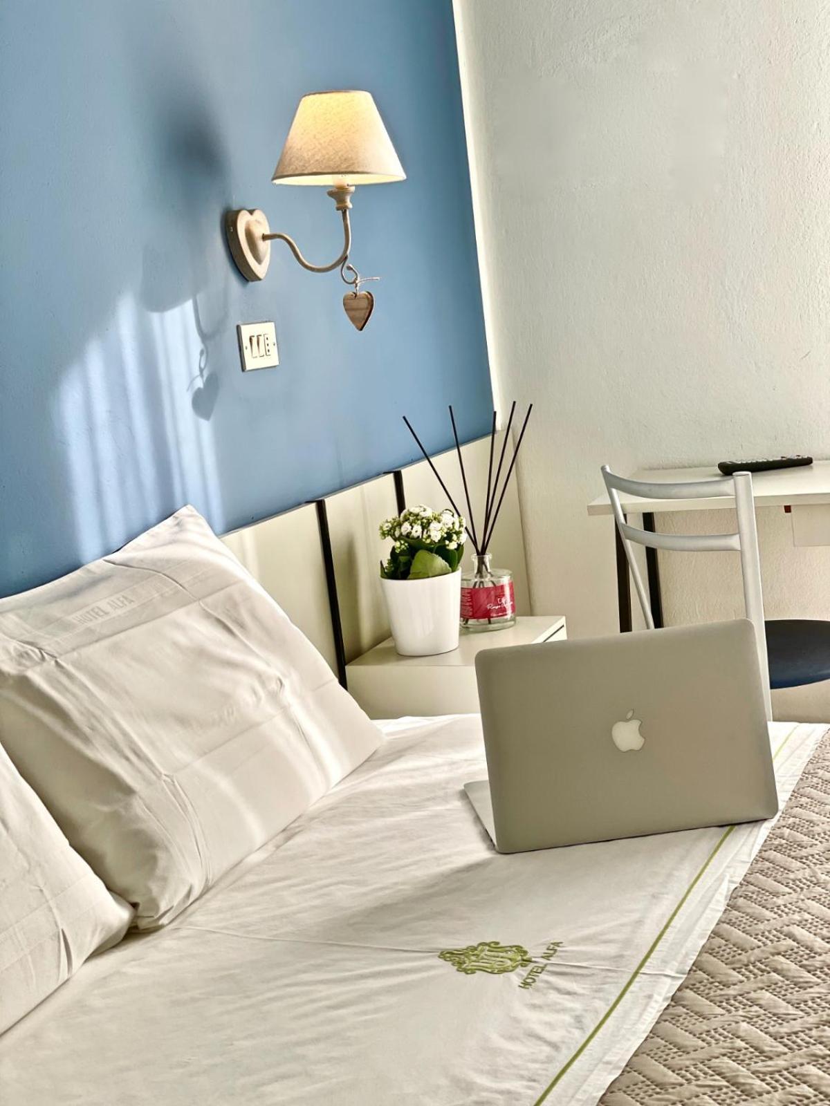 Hotel Alfa Anche In All Inclusive Римини Екстериор снимка