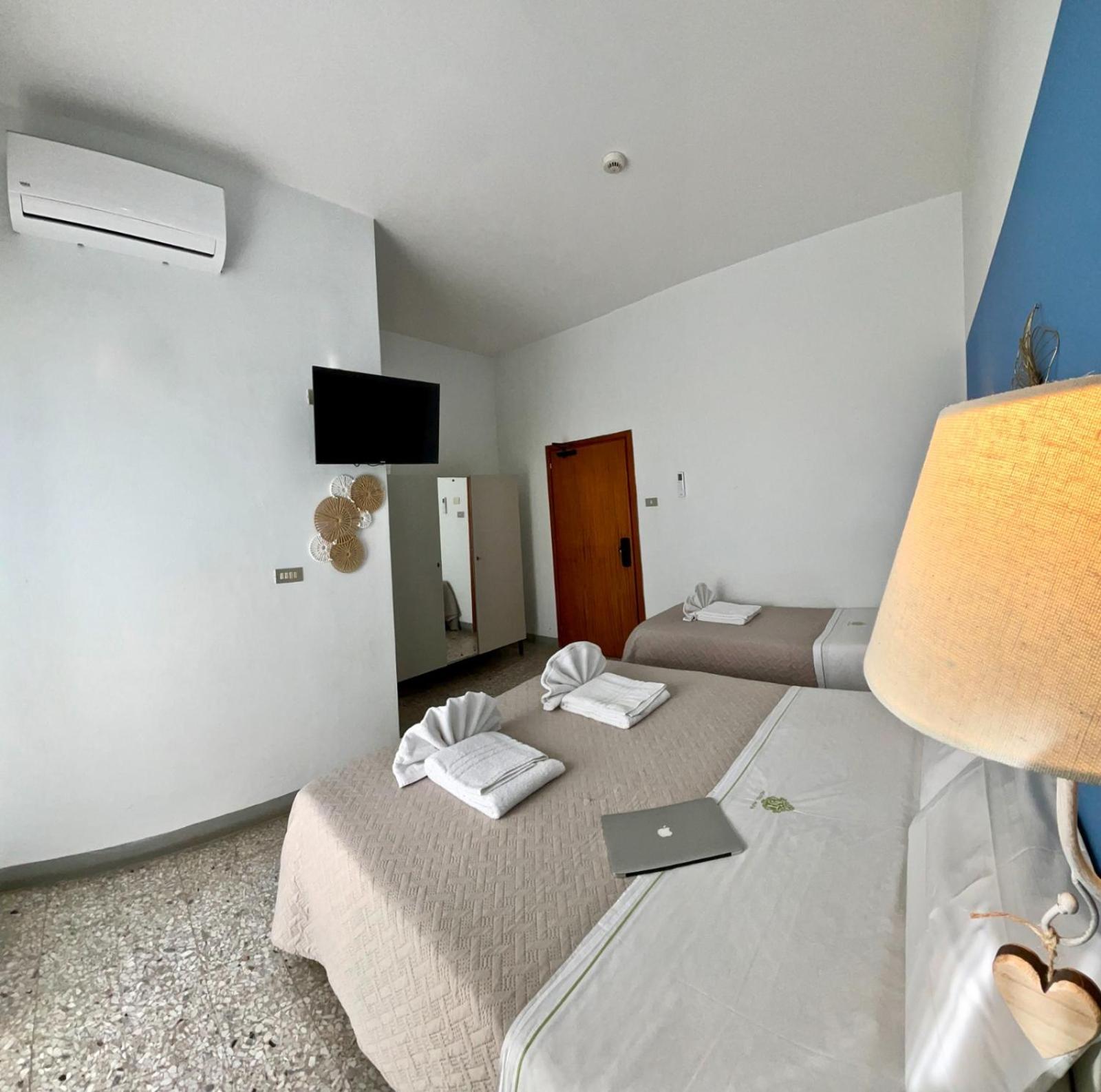 Hotel Alfa Anche In All Inclusive Римини Екстериор снимка
