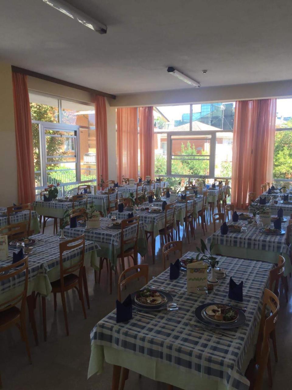 Hotel Alfa Anche In All Inclusive Римини Екстериор снимка